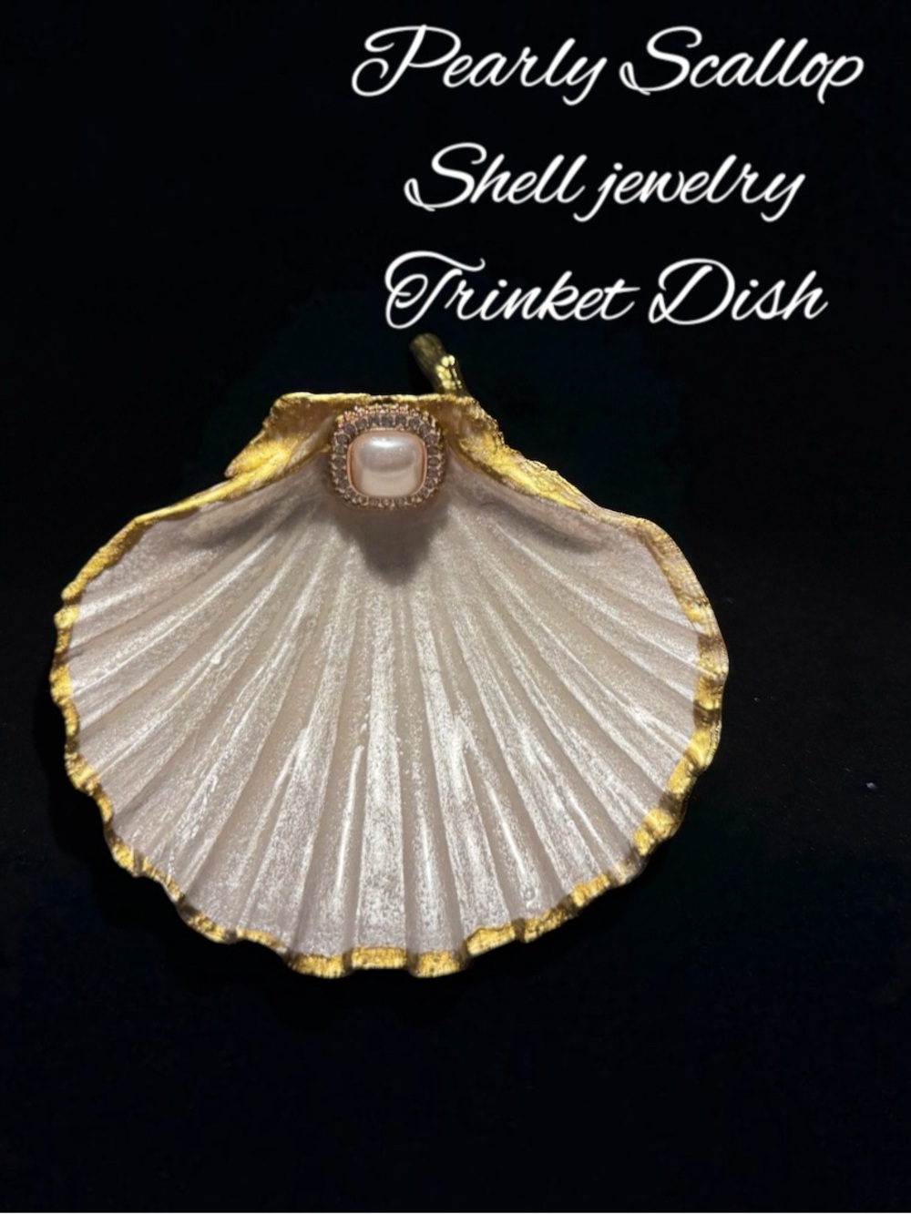 Pearly Scallop Shell Trinket Dish in White and Gold